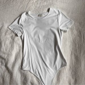 Babaton Contour Crew Short-sleeve Bodysuit